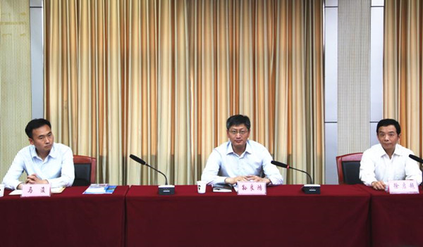 淮南市委常委、宣傳部部長(cháng)孫良鴻調研城市管理工作