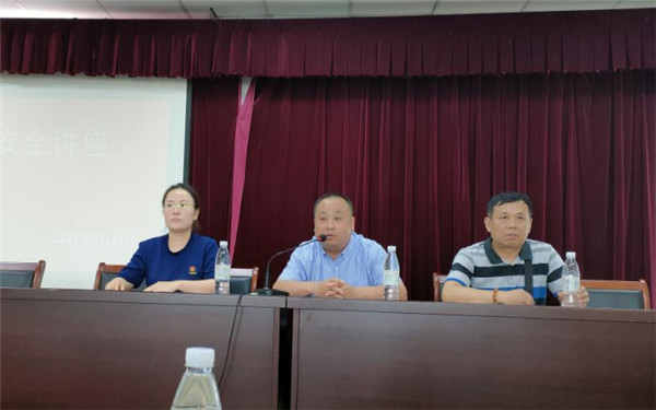 攜手關(guān)心下一代、同心保護未成年！ 淮南大通區開(kāi)展“安全知識進(jìn)校園”一堂課活動(dòng)