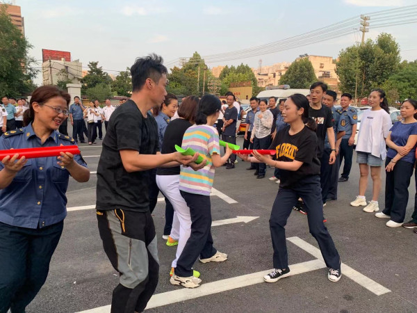 淮南市交通執法支隊舉辦“慶七一”職工文體活動(dòng)