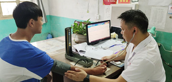 淮南大興鎮：組織秋季應征大學(xué)畢業(yè)生初檢初審