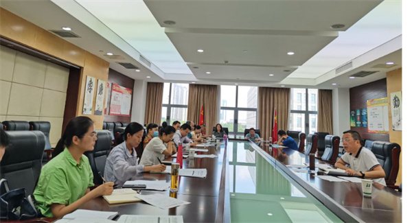 淮南市召開(kāi)下半年農家書(shū)屋工作推進(jìn)會(huì )