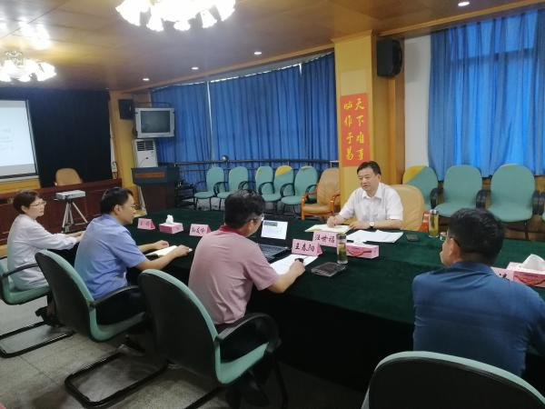 淮南市衛健委黨組書(shū)記、主任汪世福到市中心血站調研