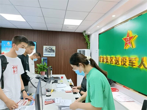 淮南：歡迎回家！——謝家集區迎接退役士兵榮歸！