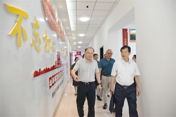 淮南市：省委老干部局二級巡視員張經(jīng)雨一行來(lái)淮調研老干部工作