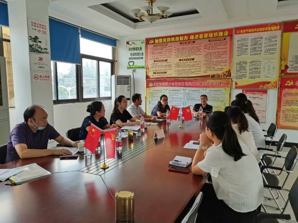 淮南市地方金融監管局開(kāi)展文明創(chuàng  )建聯(lián)合巡查活動(dòng)