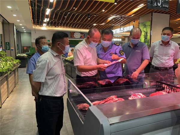 淮南市田家庵區委常委、副區長(cháng)曹峰調研“兩節”節前市場(chǎng)安全生產(chǎn)工作