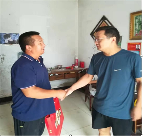 淮南市毛集分局黨支部組織開(kāi)展走訪(fǎng)群眾，情暖中秋節活動(dòng)