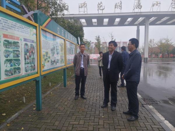 淮南市人大調研《未成年人保護法》貫徹實(shí)施情況并聽(tīng)取市未保委辦公室工作情況匯報