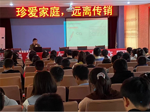 淮南潘集區市場(chǎng)監管局開(kāi)展消費者信用維權、防傳銷(xiāo)進(jìn)校園活動(dòng)