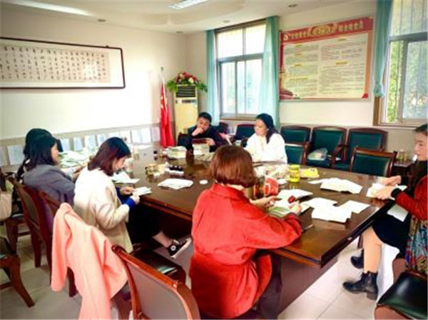 淮南市人力資源和社會(huì )保障局干部培訓中心送服務(wù)上門(mén)，落實(shí)“我為群眾辦實(shí)事”