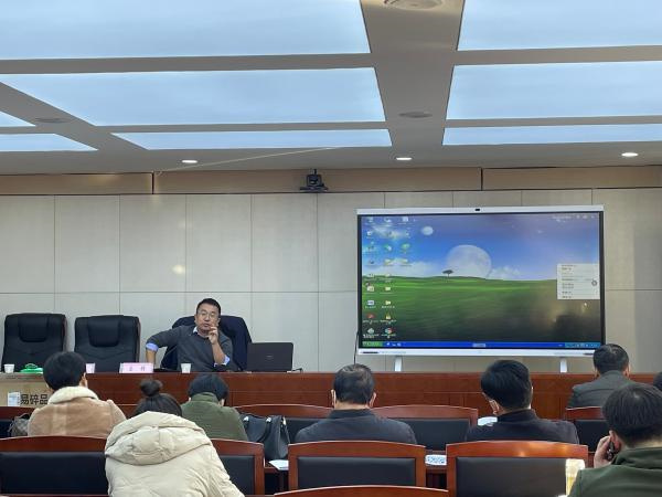 淮南市舉辦鳳臺縣資本市場(chǎng)業(yè)務(wù)專(zhuān)場(chǎng)培訓會(huì )