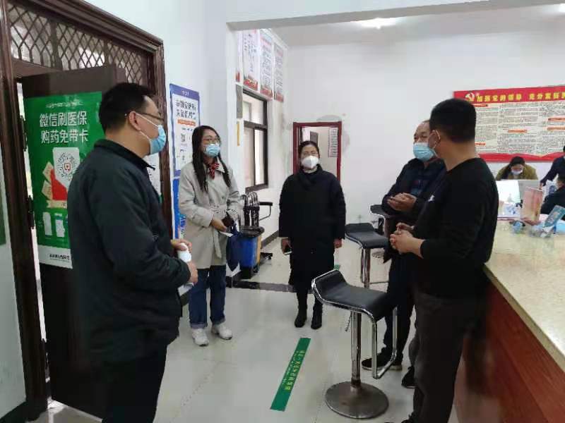 淮南市審計局黨組成員、副局長(cháng)尹伊帶隊開(kāi)展疫情防控督查