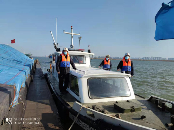 淮南市交通運輸綜合行政執法支隊海事大隊重拳出擊，打響水上“百日攻堅”第一槍