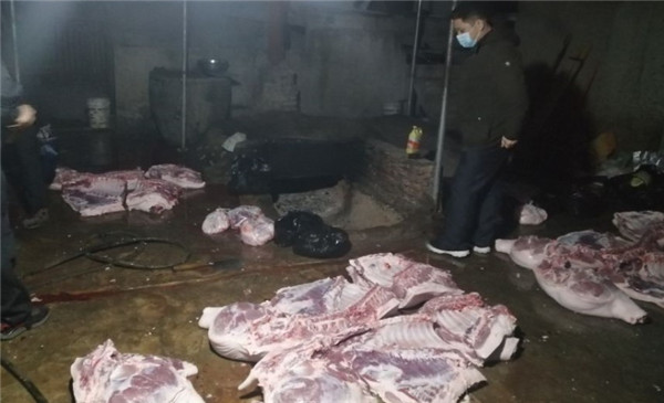 淮南市市場(chǎng)監管局節前重拳出擊，搗毀私屠黑窩點(diǎn)